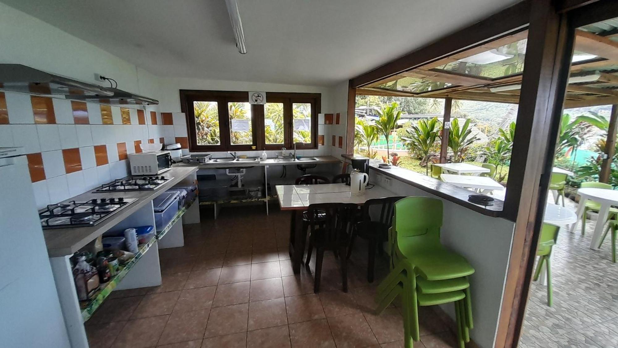 Fare Arana Moorea Guesthouse Atiha エクステリア 写真