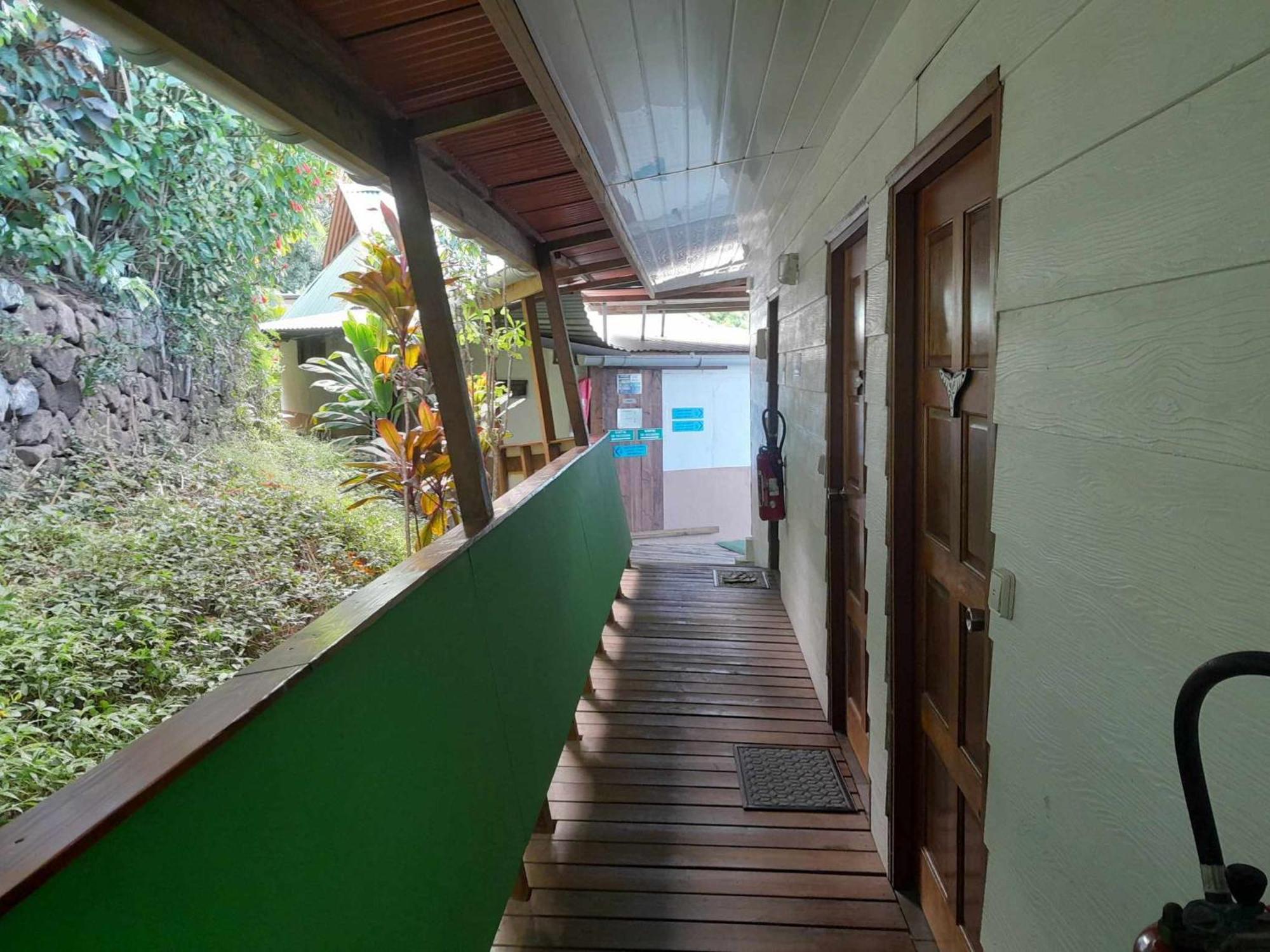 Fare Arana Moorea Guesthouse Atiha エクステリア 写真