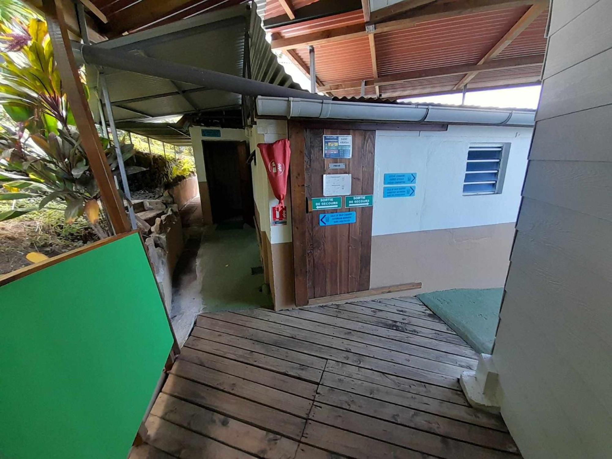 Fare Arana Moorea Guesthouse Atiha 部屋 写真